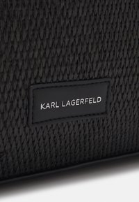 KARL LAGERFELD ESSENTIAL TOTE - Velika torba - black