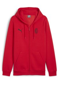 Rød zip-up hættejakke lavet af blødt stof. Har hætte, kængurulommer, sort Puma-logo og et broderet AC Milan-emblem på brystet.