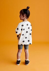 Next BAG SET - REGULAR FIT - Shorts - charcoal grey panda