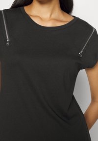 DKNY Triko s potiskem - black