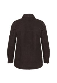 Mörkbrun mockajacka med långa ärmar, en kragkrage och rak passform. Har subtila texturer och sömnadsdetaljer.