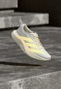 Δεν επιλέχθηκε, footwear white/ice tangerine/off white