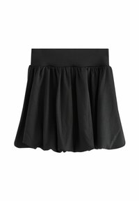 Zwarte rok met een brede, elastische tailleband en een uitlopende, gefronteerde stijl. Soepele textuur met lagen die volume en beweging creëren.