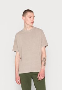 Levi's® VINTAGE - Základné tričko - moon rock fp garment dye