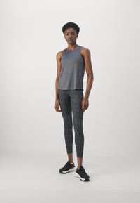 Nike Performance ONE CLASSIC TANK - Topper - iron grey