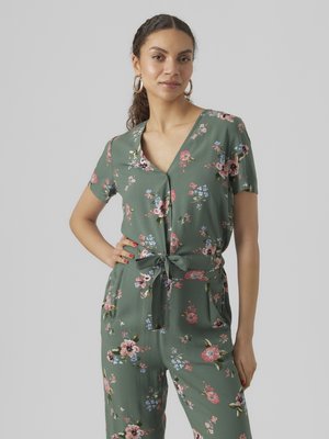 Vero Moda Petite VMEASY SHIRT TIE - T-shirts med print - laurel wreath