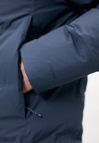 Patagonia JACKSON GLACIER PARKA - Kaput ispunjen paperjem - smolder blue