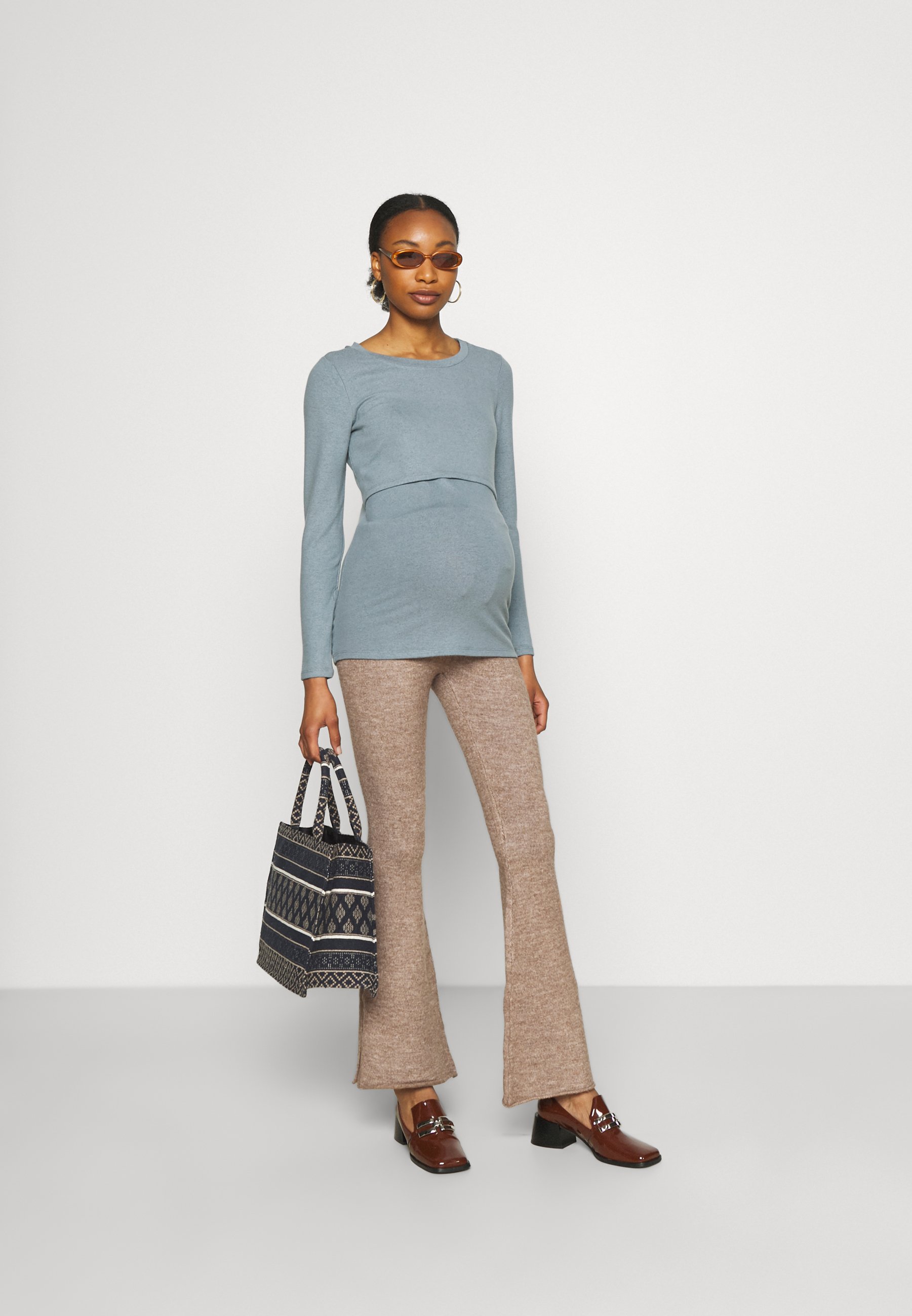Femme FRIENDLY SPLIT SIDE MATCH BACK PANT - Pantalon classique Femme FRIENDLY SPLIT SIDE MATCH BACK PANT - Pantalon classique