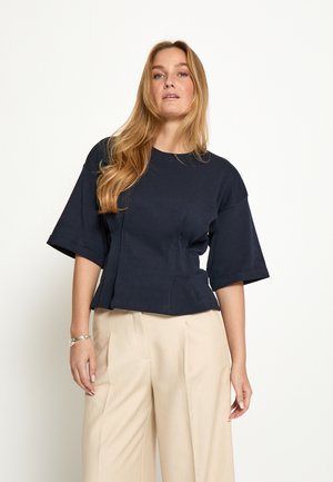 Potiskana majica - sky captain