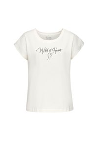 Weißes Baumwoll-T-Shirt mit kurzen Ärmeln, Rundhalsausschnitt und dem Aufdruck "Wild at Heart" in schwarzer Schreibschrift auf der Vorderseite.