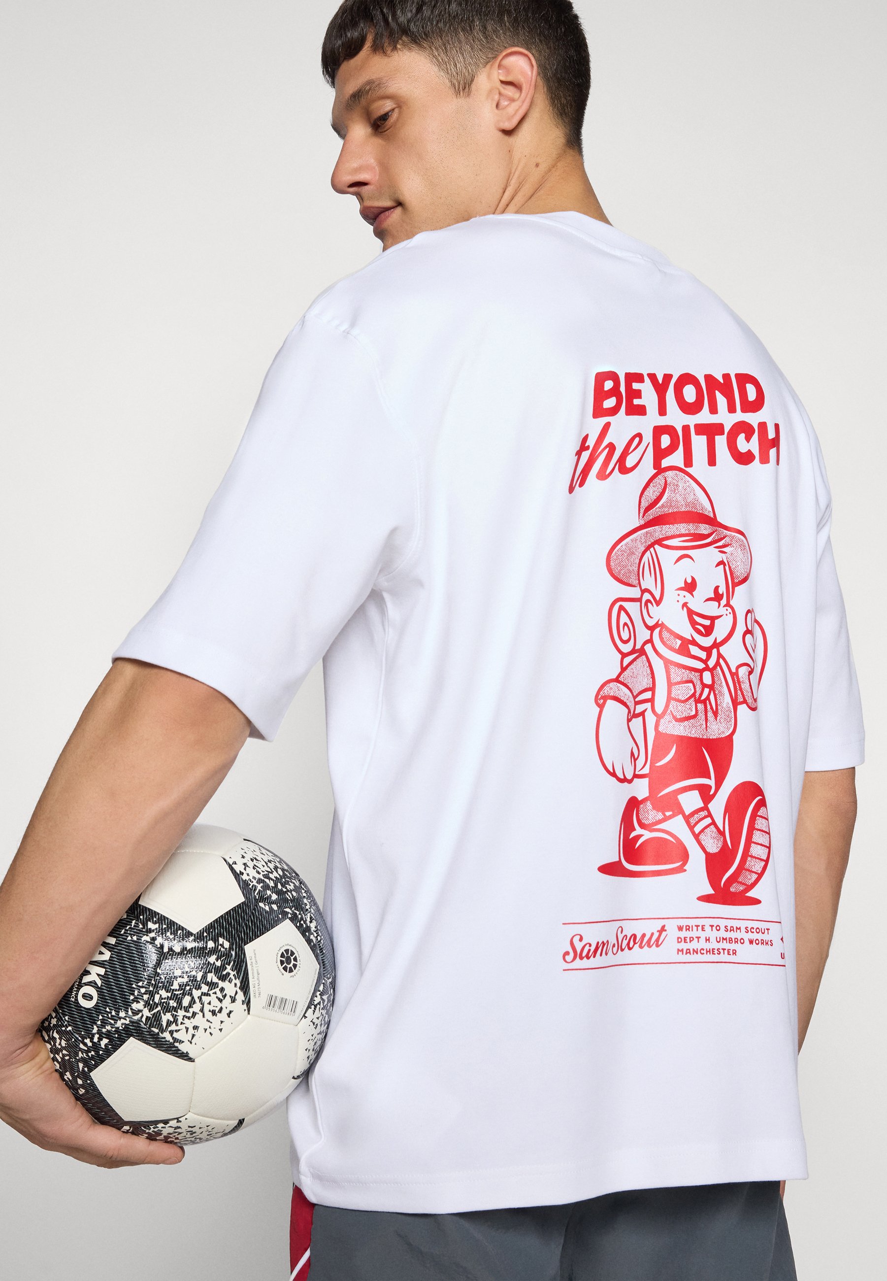 Umbro SCOUT GRAPHIC TEE - Camiseta estampada - brilliant