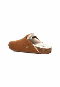 XTI Sandalias planas - camel