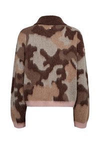 Pull en tricot marron, beige et rose à motif camouflage, avec col, poignets et ourlet côtelés, vu de dos.