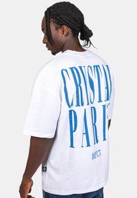 CRYSTAL PARIS FACE - Triko s potiskem - white