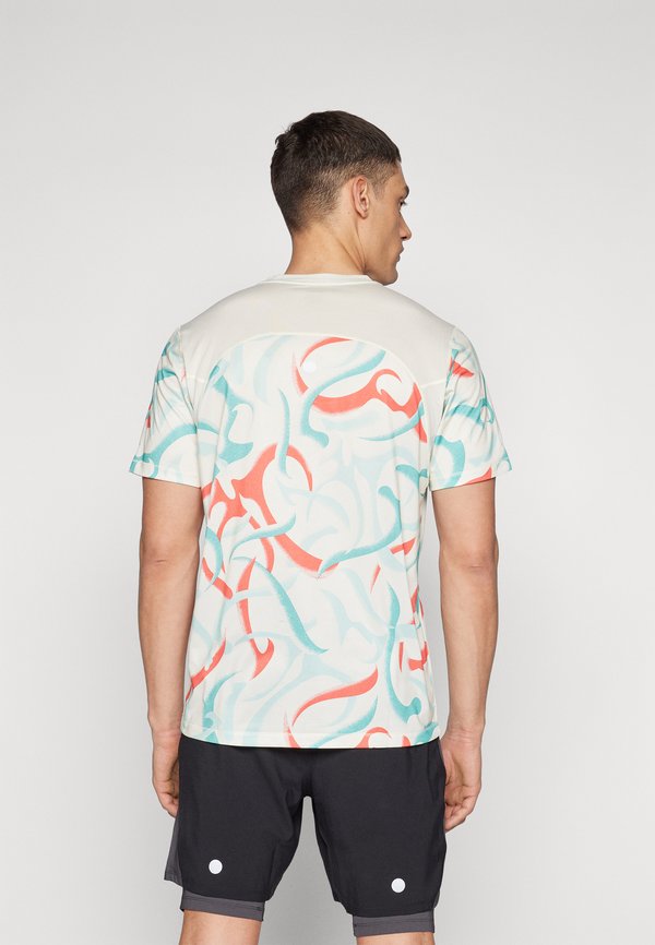 ROAD TOP - Sports T-shirt - birch4