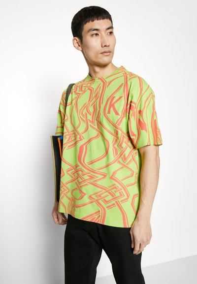 KOCHÉ UNISEX - Majica kratkih rukava s printom - green