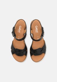Gabor Comfort 42.704 - Telitalpú szandálok - schwarz