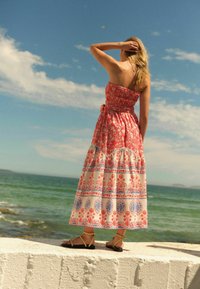 Next REGULAR FIT - Vapaa-ajan mekko - red floral print