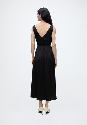 Bruuns Bazaar, KORTHALSIABBKAROLA DRESS - Kokteilikleit/peokleit - black