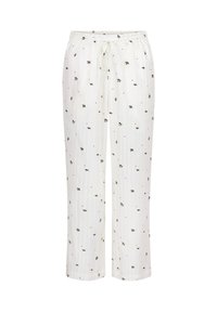 Witte pyjamabroek met elastische tailleband en trekkoord, voorzien van een patroon van kleine groene bladeren en rode stippen over de stof.