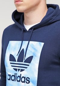 adidas Originals Mikina s kapucí - dark blue