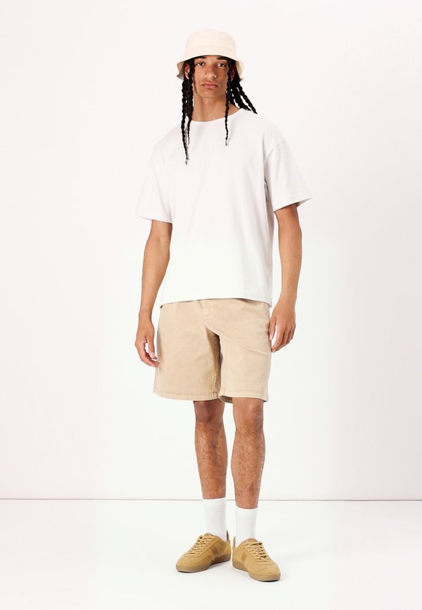 WORLDWIDE LOGO - Print T-shirt - carls stone3