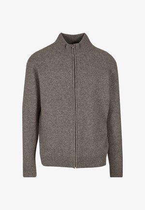 Hallide krae ja pehme kudumismaterjaliga hall kapuutsviit, millel on soonikkoes varrukad ja äär. Minimalistlik disain.