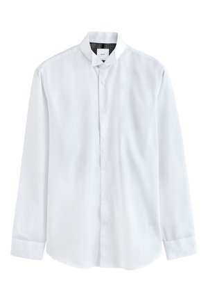 Bijela košulja s dugim rukavima, kopčanjem na drukere sprijeda i širokim ovratnikom, položena ravno na bijelu podlogu.