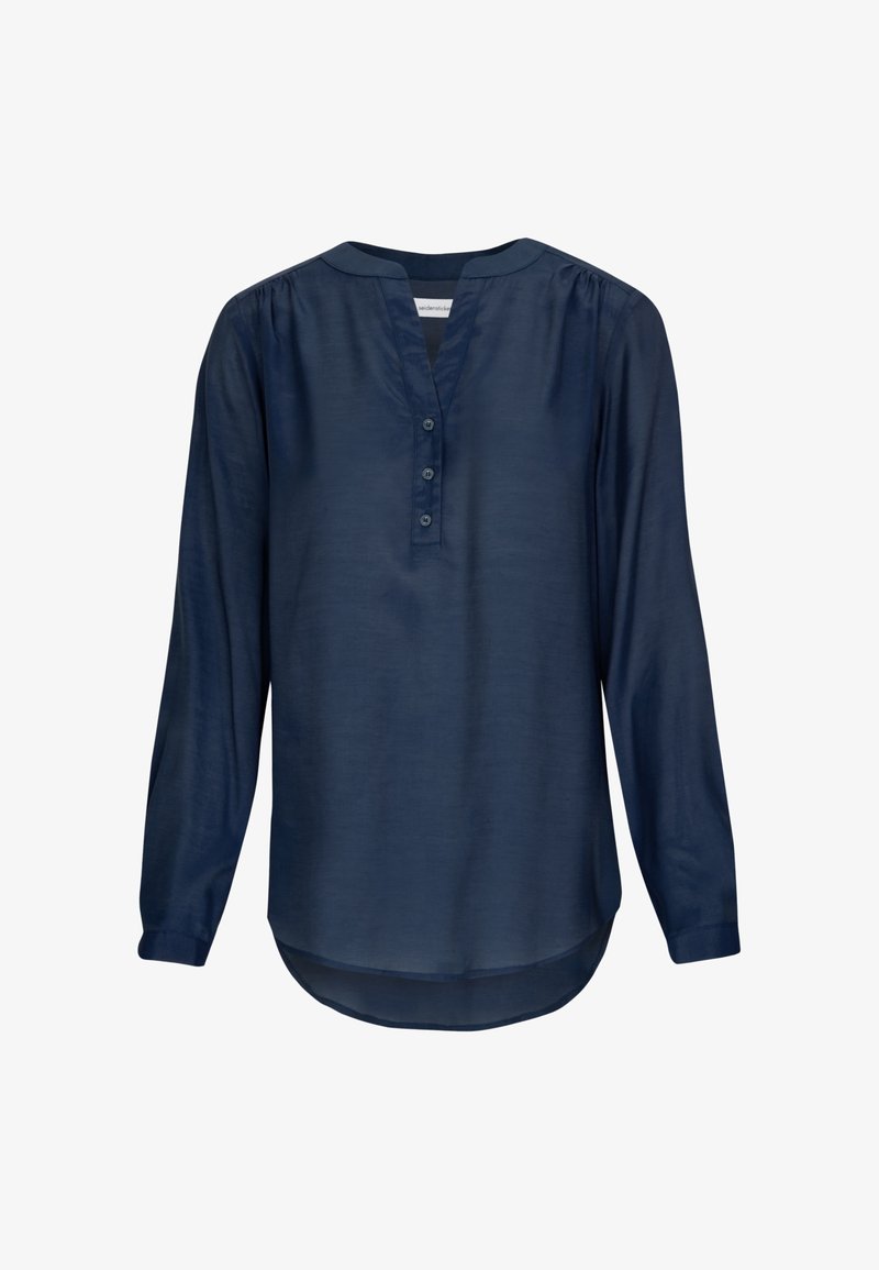 Maglietta a maniche lunghe blu navy con scollatura a V, patta con quattro bottoni, tessuto morbido e orlo curvo, con una sottile arricciatura sulle spalle.