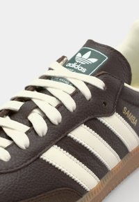 adidas Originals SAMBA OG UNISEX - Trainers - dark brown/off white