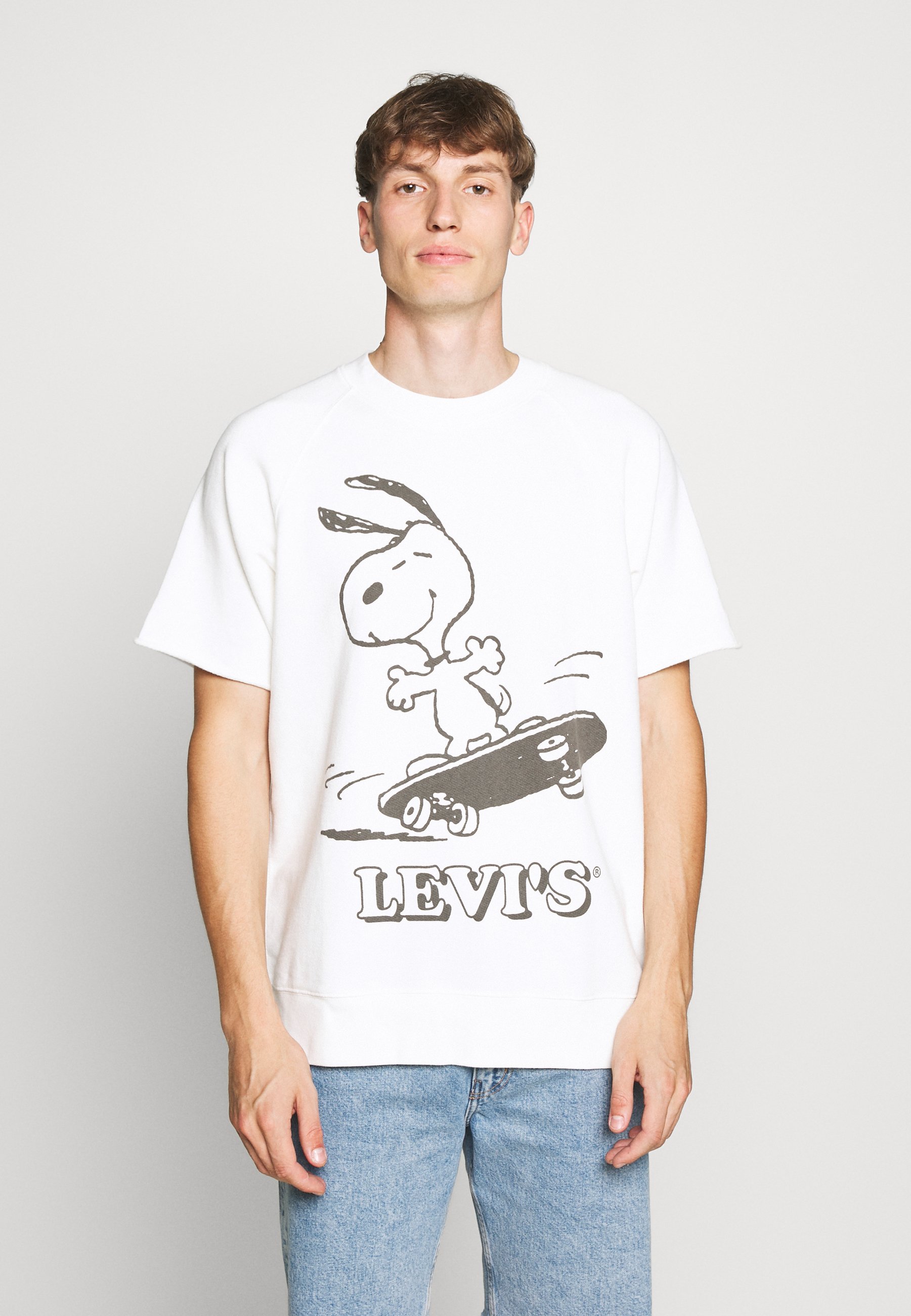 levis peanuts