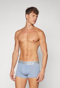 Calvin Klein Underwear TRUNK 3 PACK CKR STEEL COTTON - Chiloți boxer - hemisphere blue/troposphere/convoy