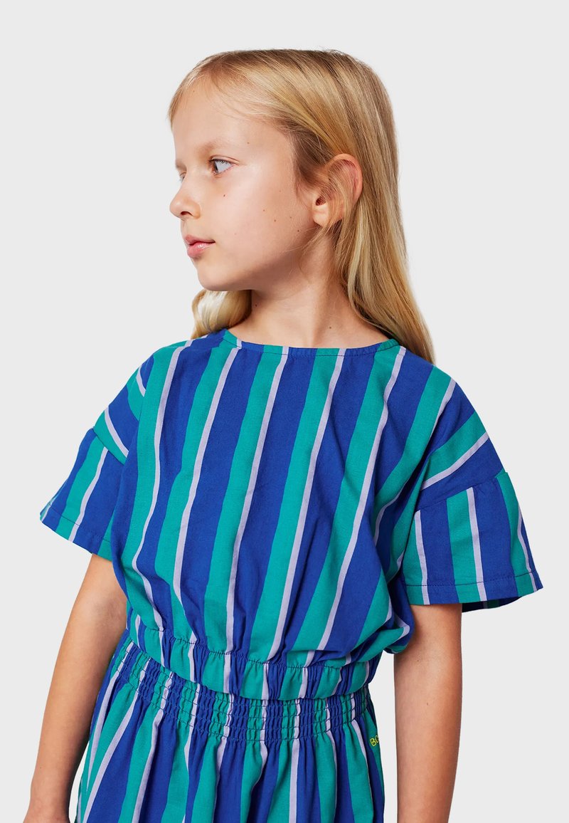 Gestreiftes Baumwollkleid in Blau, Grün und Lila, mit kurzen Ärmeln, einem elastischen Bund und einer lässigen Passform.