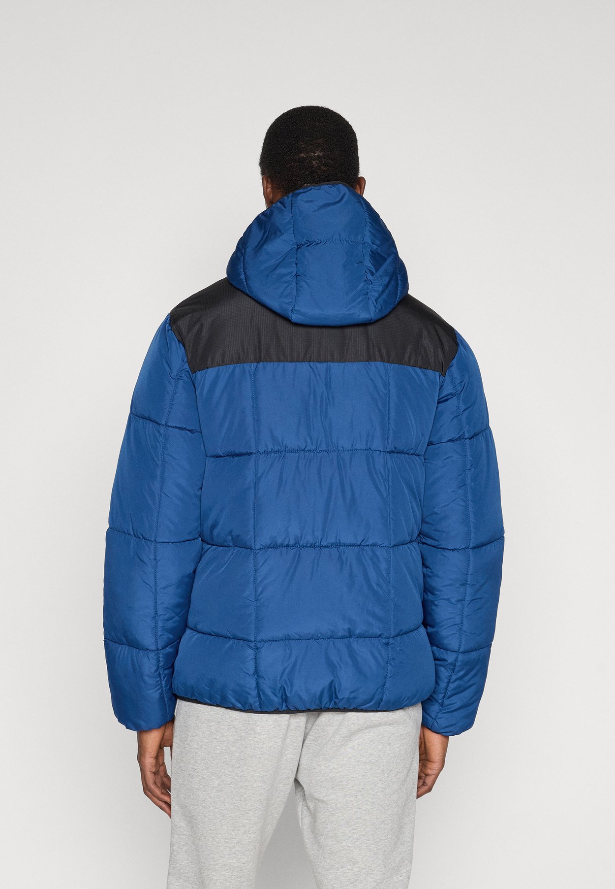 REVERSIBLE PUFFER