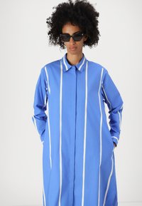 Marimekko RUNOELMA PUHVELI DRESS - Tričkové šaty - multi coloured