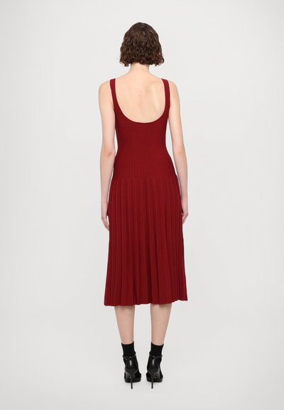 STAUD ELLISON DRESS - Freizeitkleid - roja
