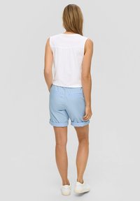 s.Oliver REGULAR - Shorts - himmelblau