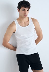 Thumbnail Image 5