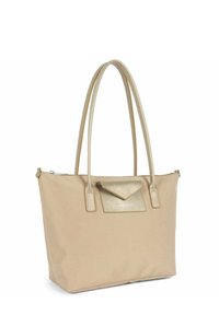 Beige tote bag med to lange håndtag, der har en tekstureret forbagslomme og en lynlåslukning. Glat stof med blanke accenter.