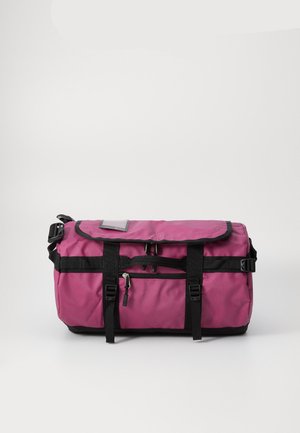 BASE CAMP DUFFEL XS UNISEX - Cestovní taška - cyber berry/black