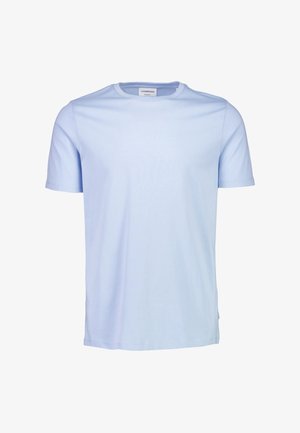 Lyseblå kortærmet t-shirt i bomuld med rund halsudskæring og præget "Lindbergh"-logo på brystet. Glat tekstur og afslappet pasform.