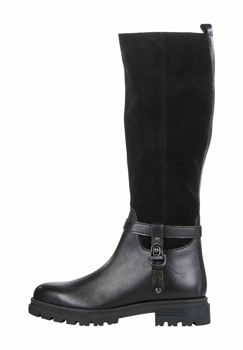 Bottes noires hauteur genou en cuir lisse et en daim. Dotées d'une fermeture éclair sur le côté, d'une sangle en cuir avec boucle et d'une semelle en caoutchouc texturée.