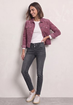 Street One, MID WAIST SLIM LEG JEANS IM CASUAL FIT - Jean slim - steel grey wash
