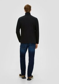 s.Oliver Langarmshirt - schwarz