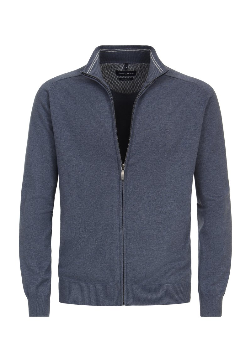 Maglione zip-up navy in un morbido tessuto a maglia, dotato di un colletto alto e polsini e orlo a coste. Logo discreto sul petto.