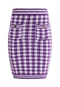 Neulettu violetti ja valkoinen houndstooth-hame, jossa on ribbireunus, kaksi etutaskua kullansävyisillä nappikoristeilla sekä vartalonmyötäinen muoto.