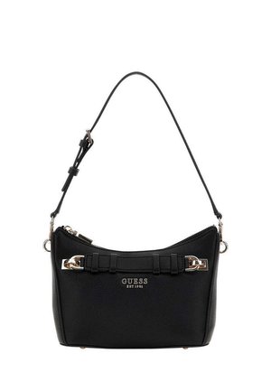 Sac à main en cuir noir Guess avec bandoulière ajustable, accents de boucle argentés et logo avant "GUESS EST 1981" avec fermeture éclair.