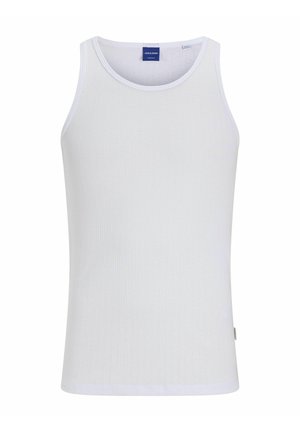 Débardeur blanc à côtes avec un col rond, présentant une petite étiquette de marque à l'avant. Fabriqué en tissu léger.