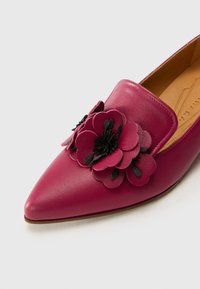 Chie Mihara HADROS - Balerínky - inda magenta/sucre grape