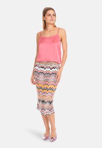 Marc Cain Top - bright candy pink